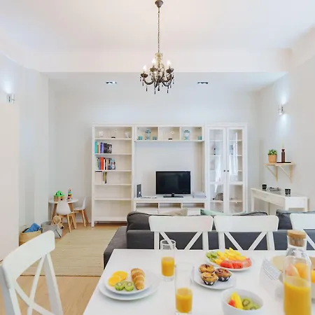 Apartment Inviting In The Heart Of